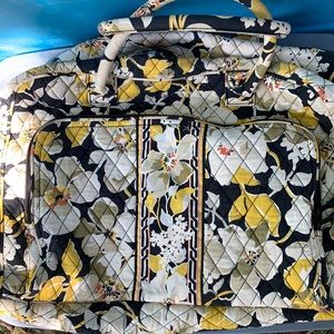 Vera Bradley 2 piece tote/ overnight bag set